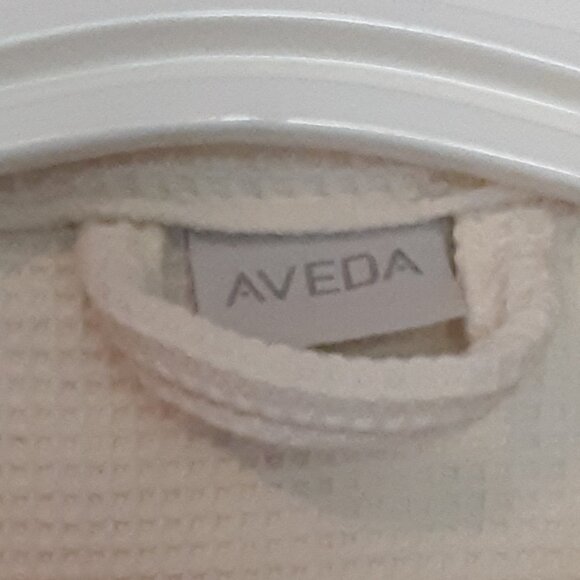 Women's AVEDA waffle knit bath robe size Medium off white - Picture 3 of 3